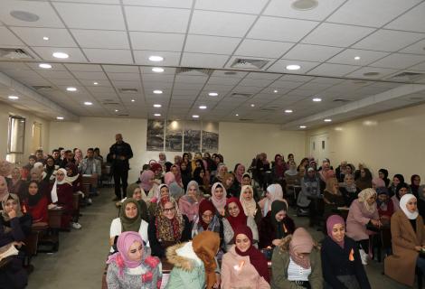 ActionAid Palestine(AAP) supported today a raising awareness session on issue of  Gender Based Violence(GBV) and 16 days campaign for ending GBV targeting  more than 120 students from Hebron university.