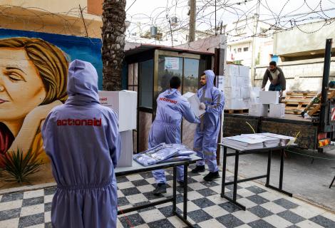 Number of young  participate in distributing  food parcels and preventive hygiene kits on  families headed by women in border areas of the Easter borders of Rafah and Khan Younis as a part of ActionAid Palestine ‘s response  to Combat COVID-19 in Gaza Strip.