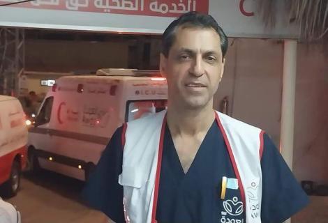 صورة للدكتور أحمد مهنا مديرمستشفى العودة الشريك لمنظمة آكشن إيدالدولية الذي تم اعتقاله خلال حصار مستشفى العودة خلال التصعيد العسكري الإسرائيلي ضد قطاع غزة لعام 2023