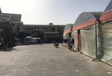 صورة لاحدى مراكز الايواء في جنوب قطاع غزة خلال التصعيد العسكري على قطاع غزة خلال عام 2023