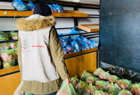 صورة لإحدى العاملات في المجال الإنساني في قطاع غزة أثناء الحرب على قطاع غزة خلال عام 2023\2024