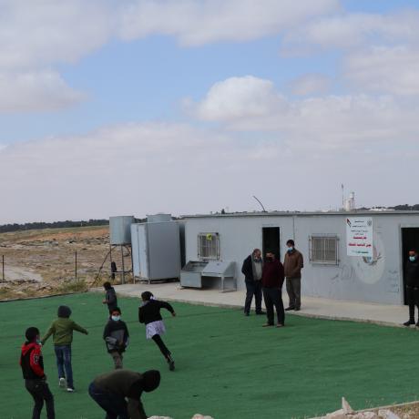 صورة لمدرسة غوين في  بلدة السموع  في جنوب الضفة الغربية وهي ضمن 53 مدرسة مهددة بالهدم- فلسطين -حقوق الطبع محفوظة لمؤسسة أكشن إيد-فلسطين لعام2021  