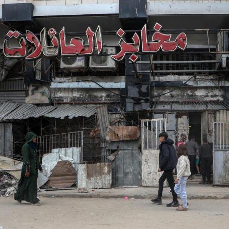 Closing bakeries in Gaza